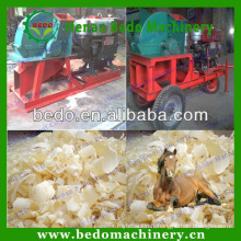 2014 the best selling mobile wood shaving machine for animal bedding for sale 008613253417552